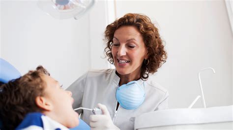 How much does a dental assistant make - Nov 27, 2023 · The average salary for a dental assistant is $20.98 per hour in North Carolina. 2.3k salaries reported, updated at December 5, 2023 